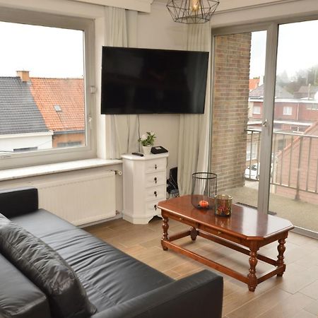 Modern And Private Studio With All Comfort! Apartment Roeselare Luaran gambar