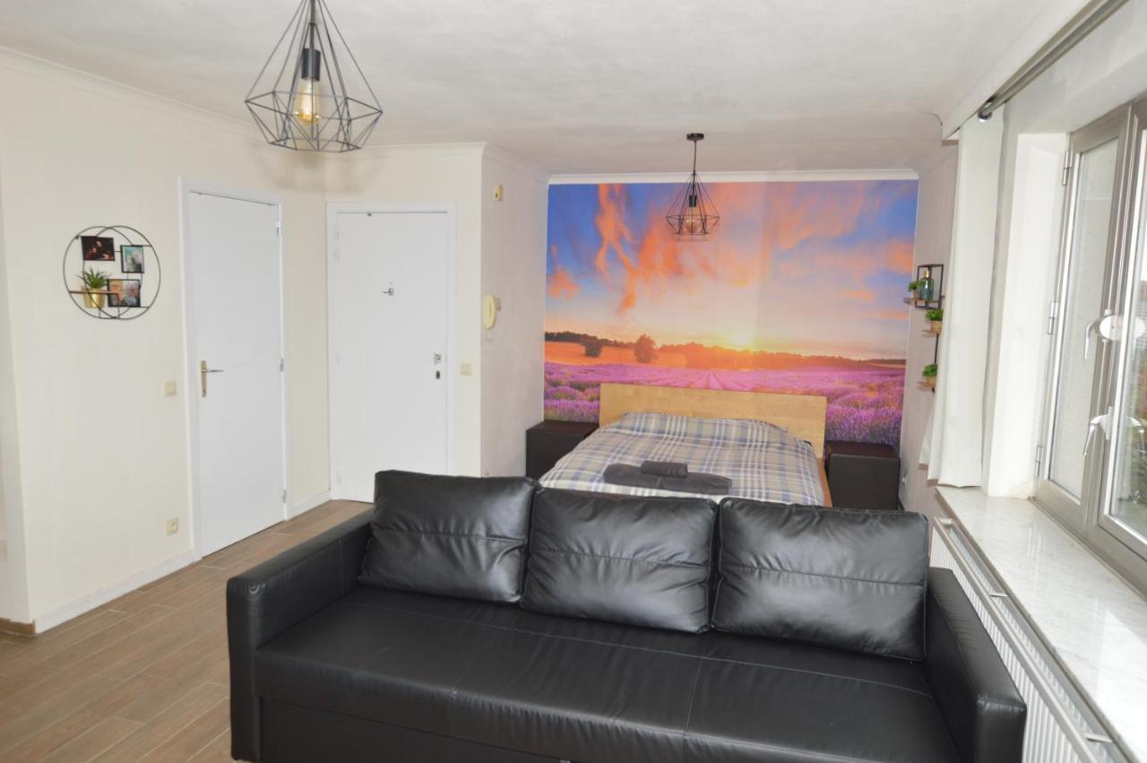 Modern And Private Studio With All Comfort! Apartment Roeselare Luaran gambar